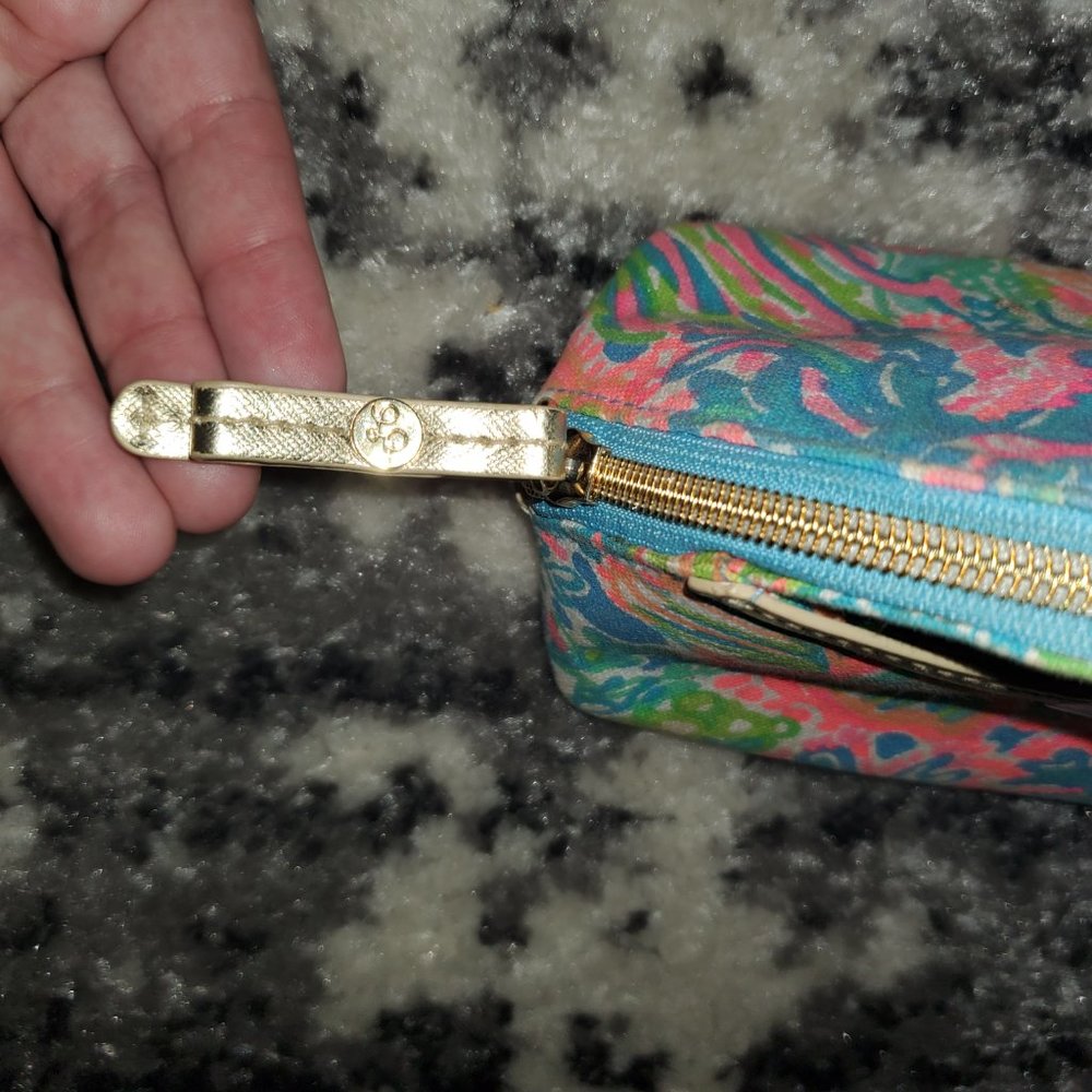 Lilly Pulitzer Carry Pouch Like NEW! - Picture 7 of 9